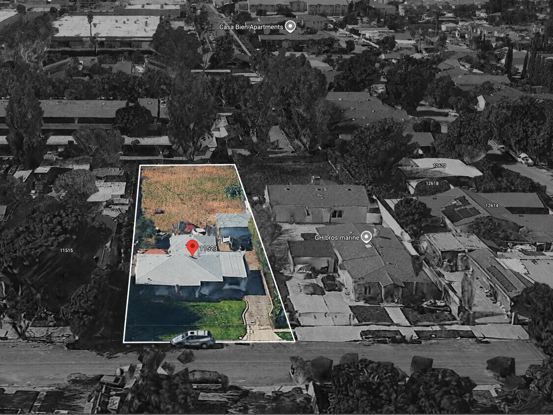 11523 Sproule Ave — photo 2 of 5