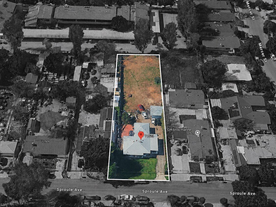 11523 Sproule Ave — photo 3 of 5